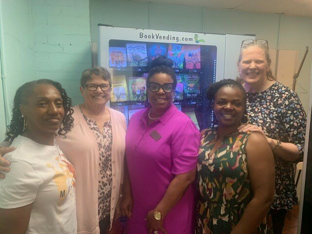 Dr. Jacqueline Innabinette, Center for Family Engagement Staff, and Ginine's Laundromat Staff.
